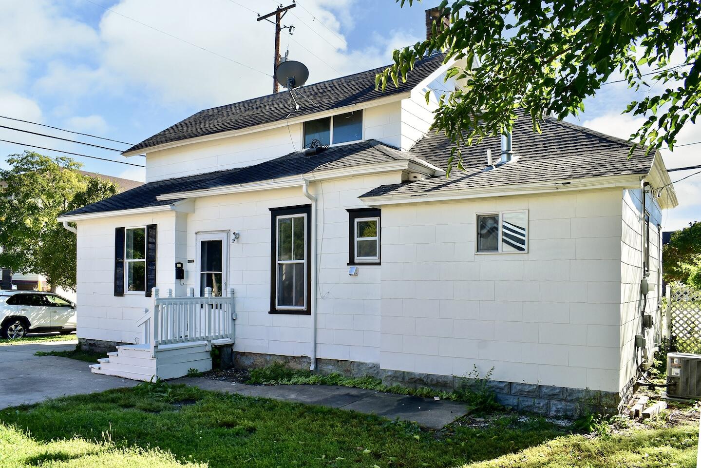 263 Franklin Street Winona, MN 55987 - Photo 27 of 28 25 Side & Back View Summer