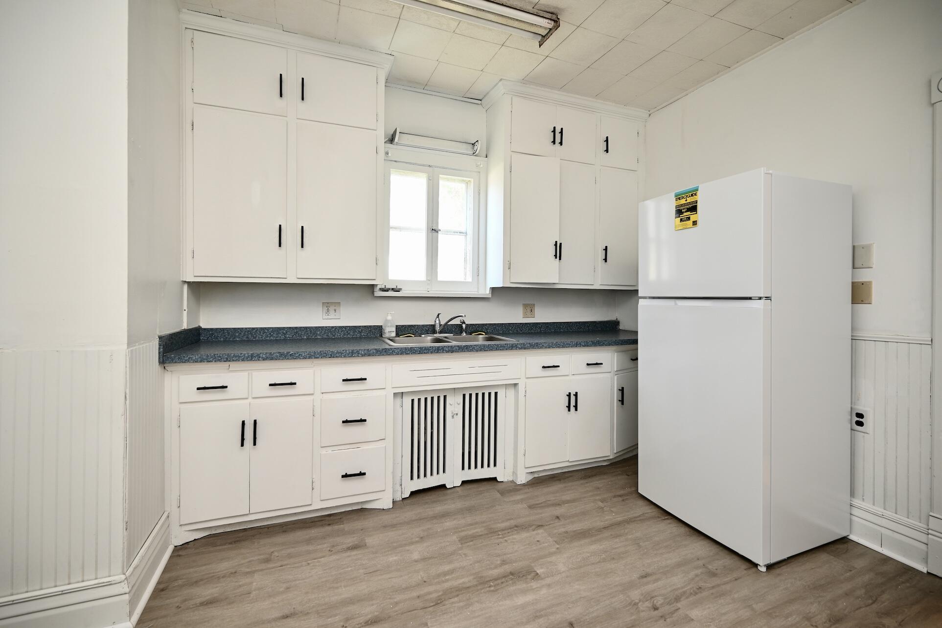 263 Franklin Street Winona, MN 55987 - Photo 5 of 28 5 Kitchen I