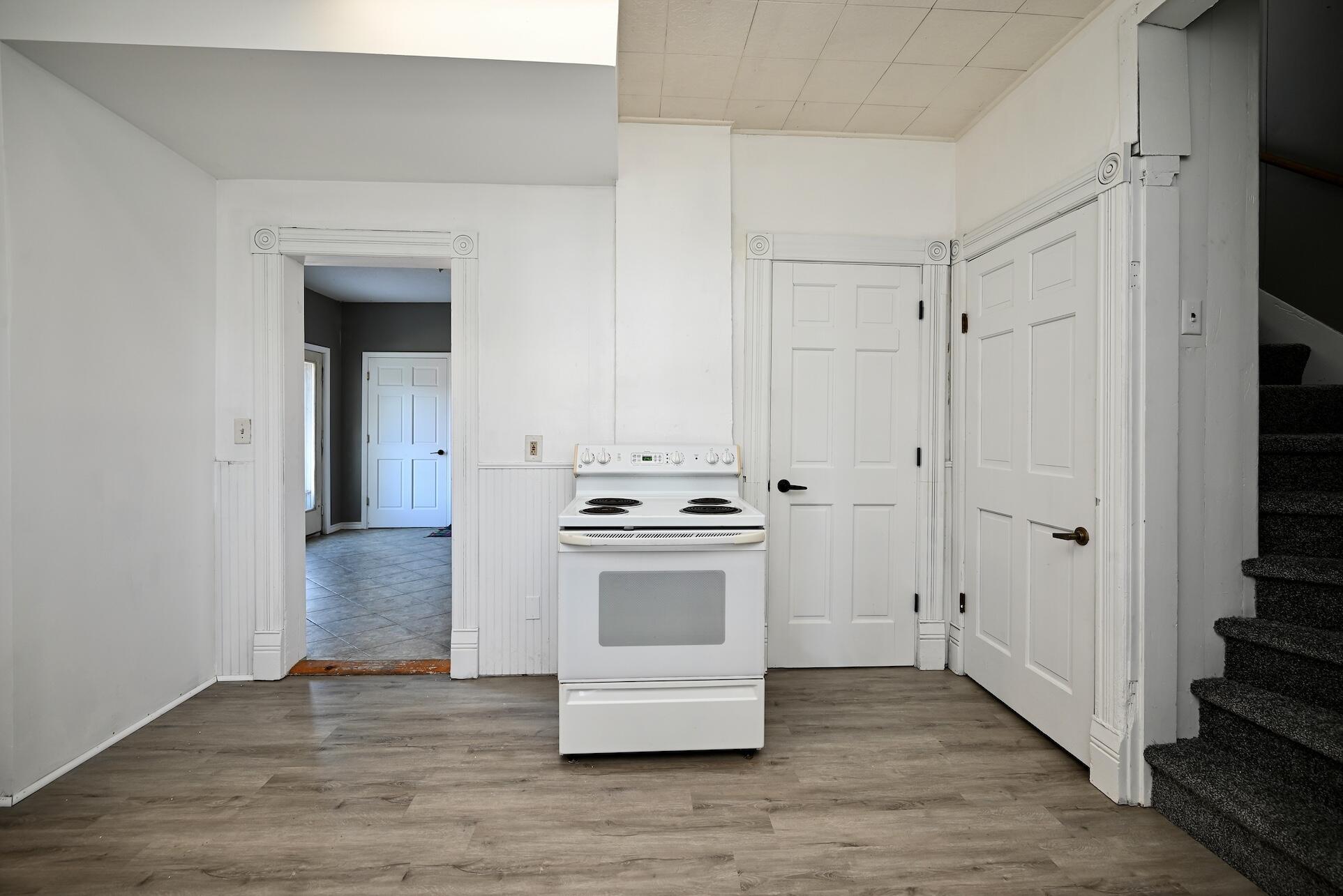 263 Franklin Street Winona, MN 55987 - Photo 6 of 28 6 Kitchen II