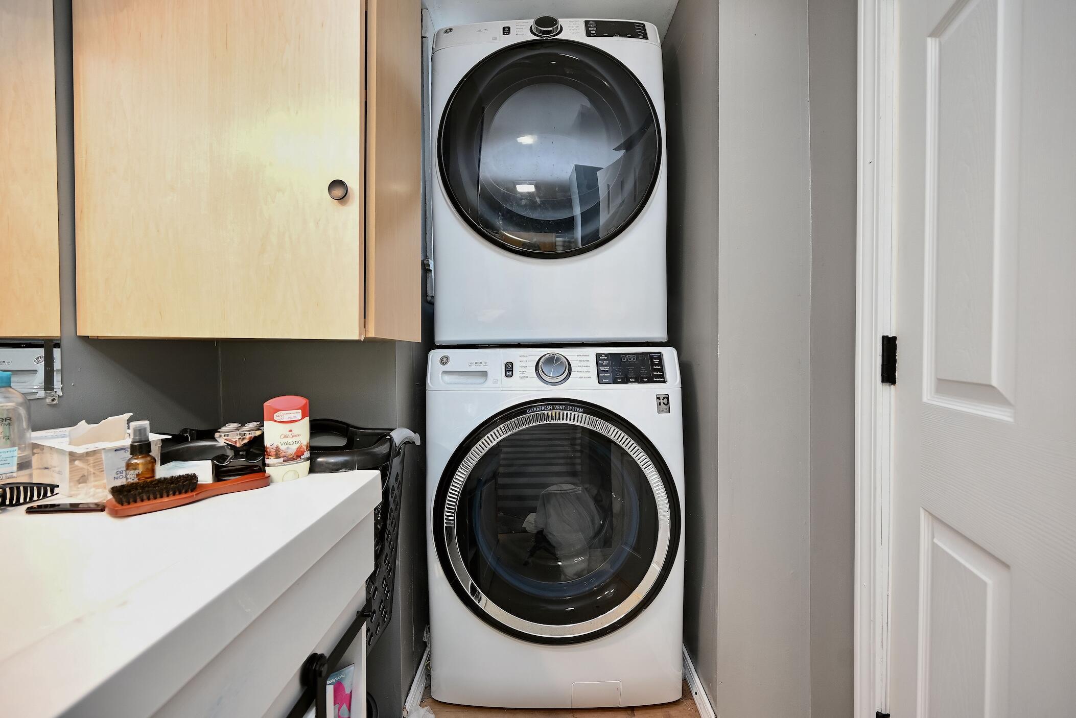 263 Franklin Street Winona, MN 55987 - Photo 9 of 28 9 MF Laundry