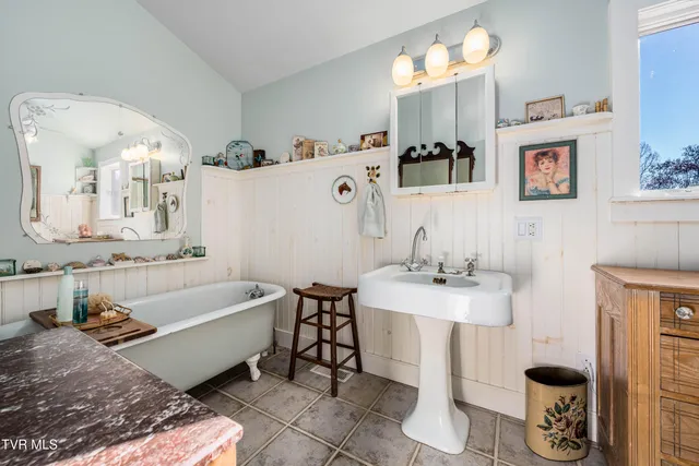 $750,000 | 500 Urbana Road, Limestone, TN 37681