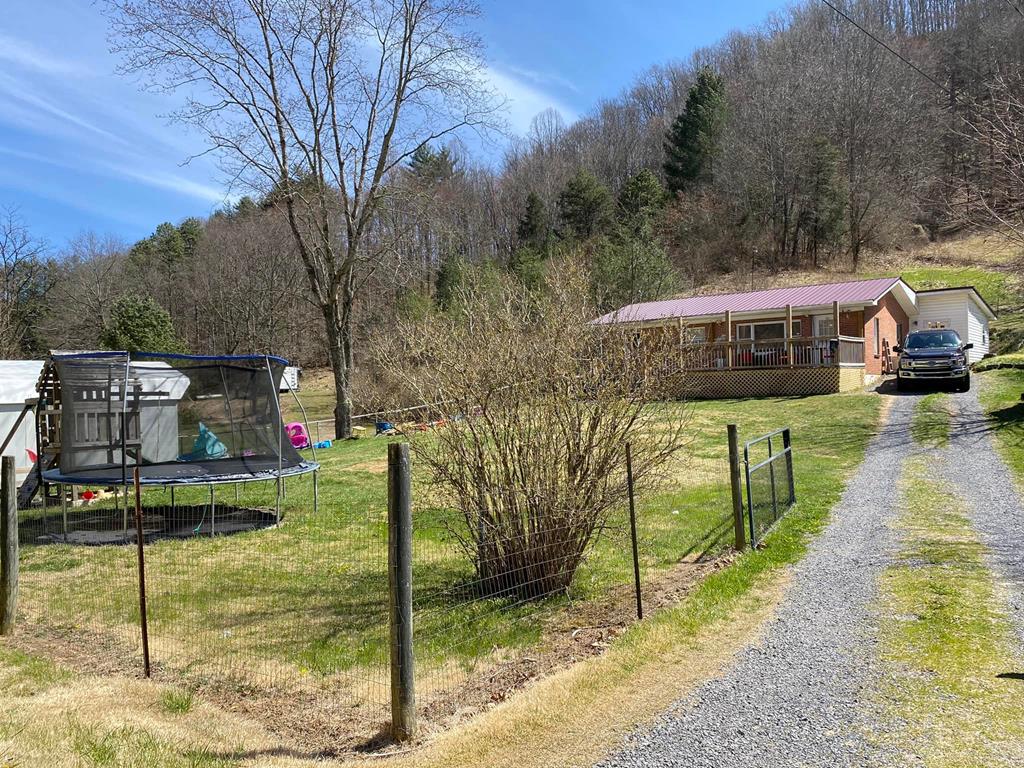3550 Daw Road Cedar Bluff, VA 24609 - Photo 1 of 41 Gallery Image 1