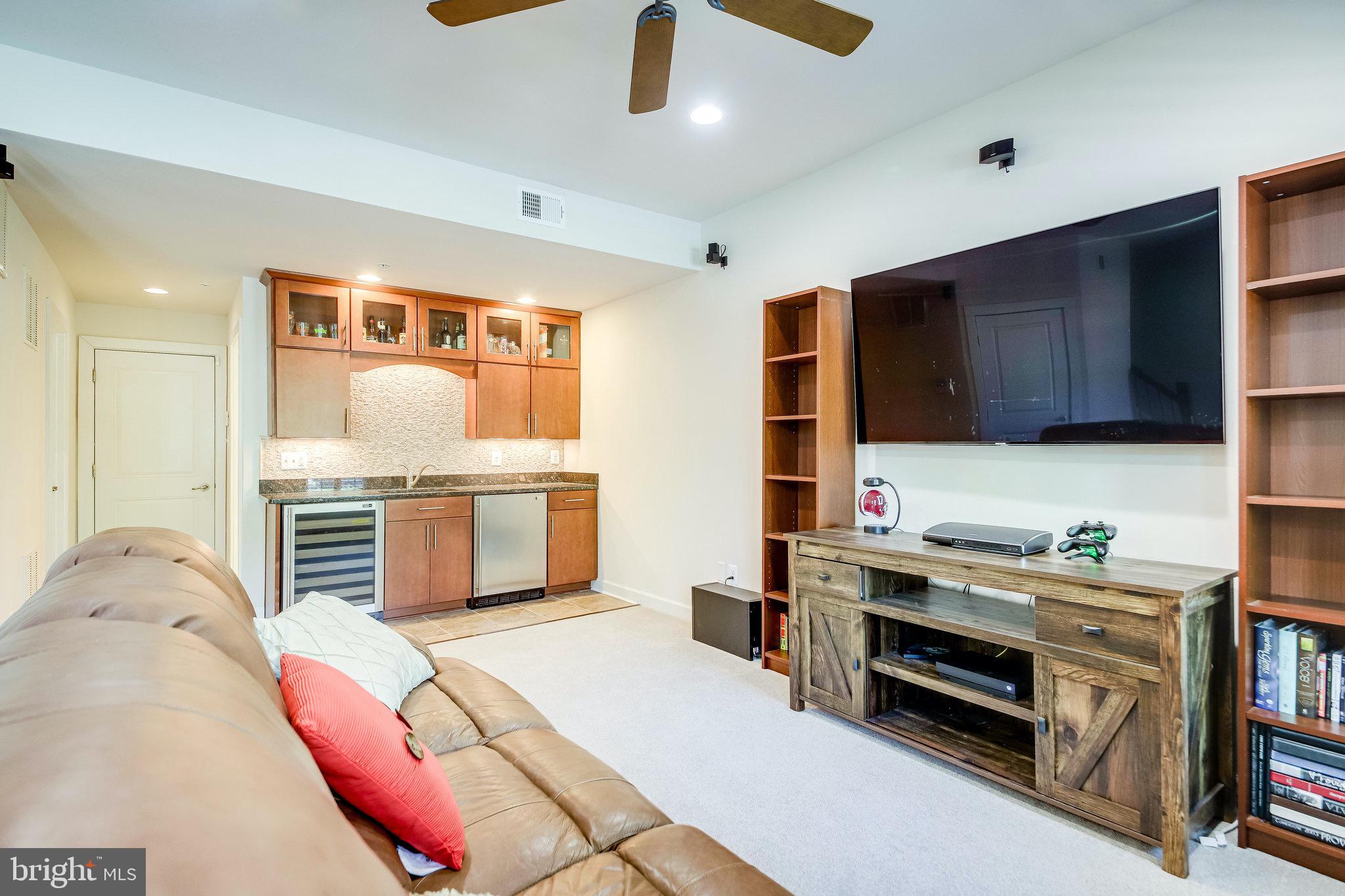44711 Plympton Square Ashburn, VA 20147 - Photo 8 of 63