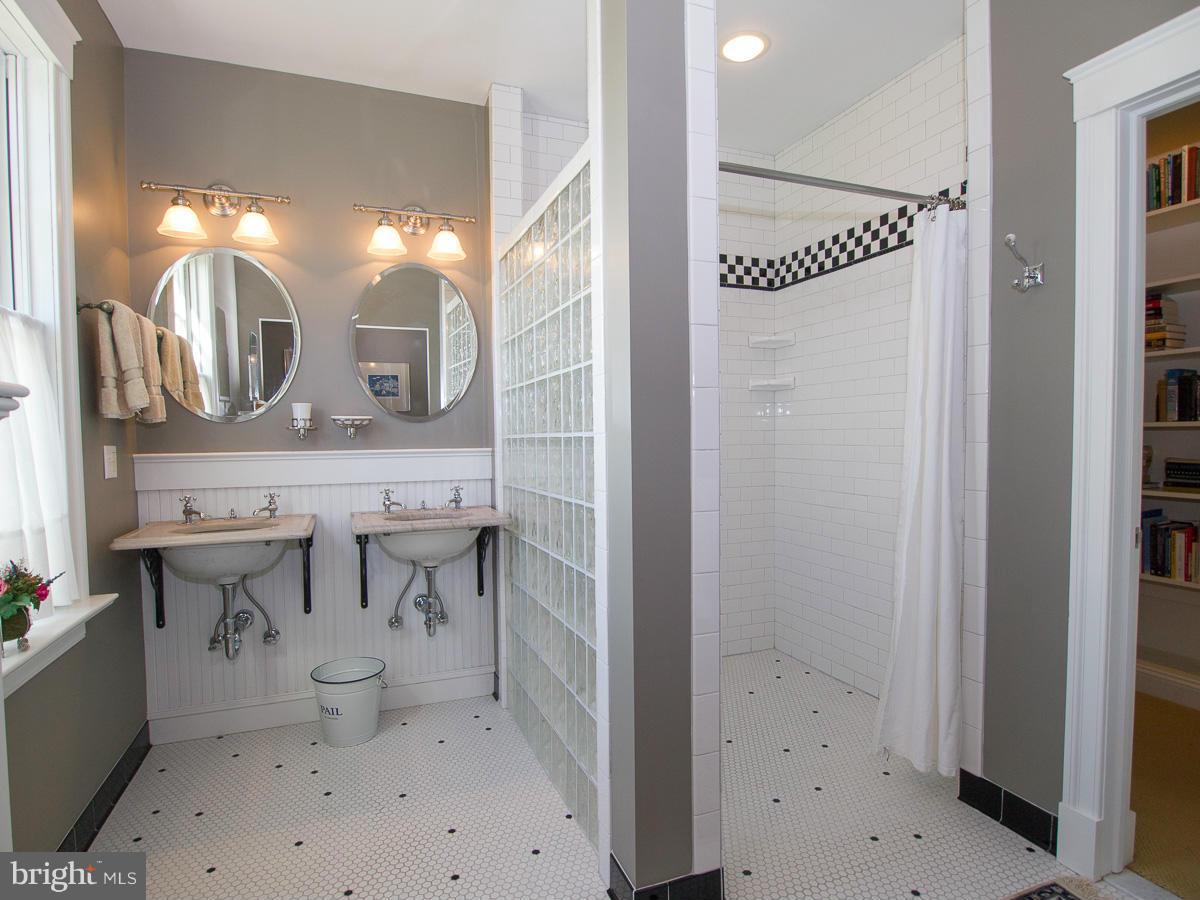 5223 Brooks Road Woolford, MD 21677 - Photo 22 of 30 Bath (Master)
