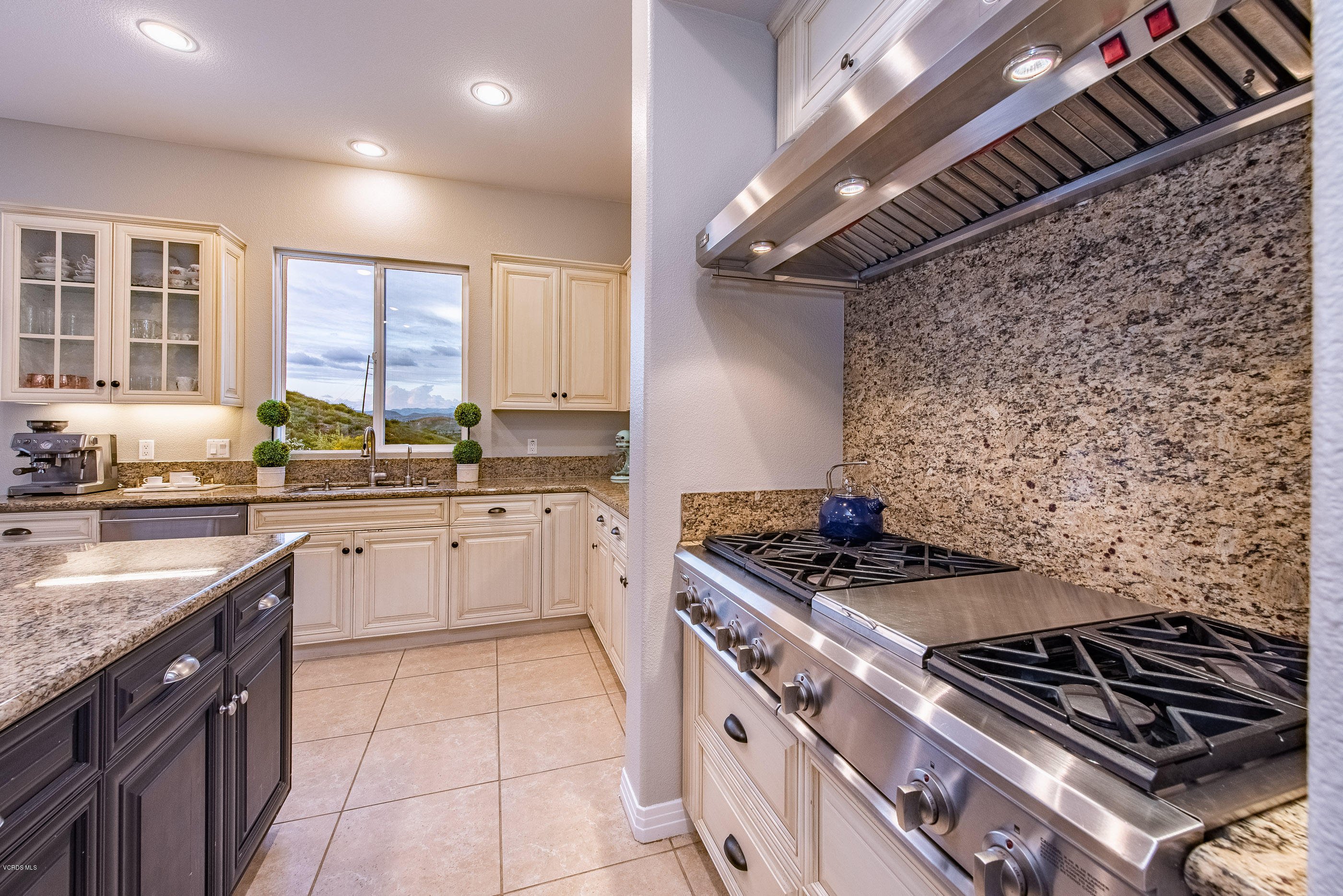 5018 Read Road Thousand Oaks, CA 93021 - Photo 30 of 100 5018 Read Rd Moorpark-21