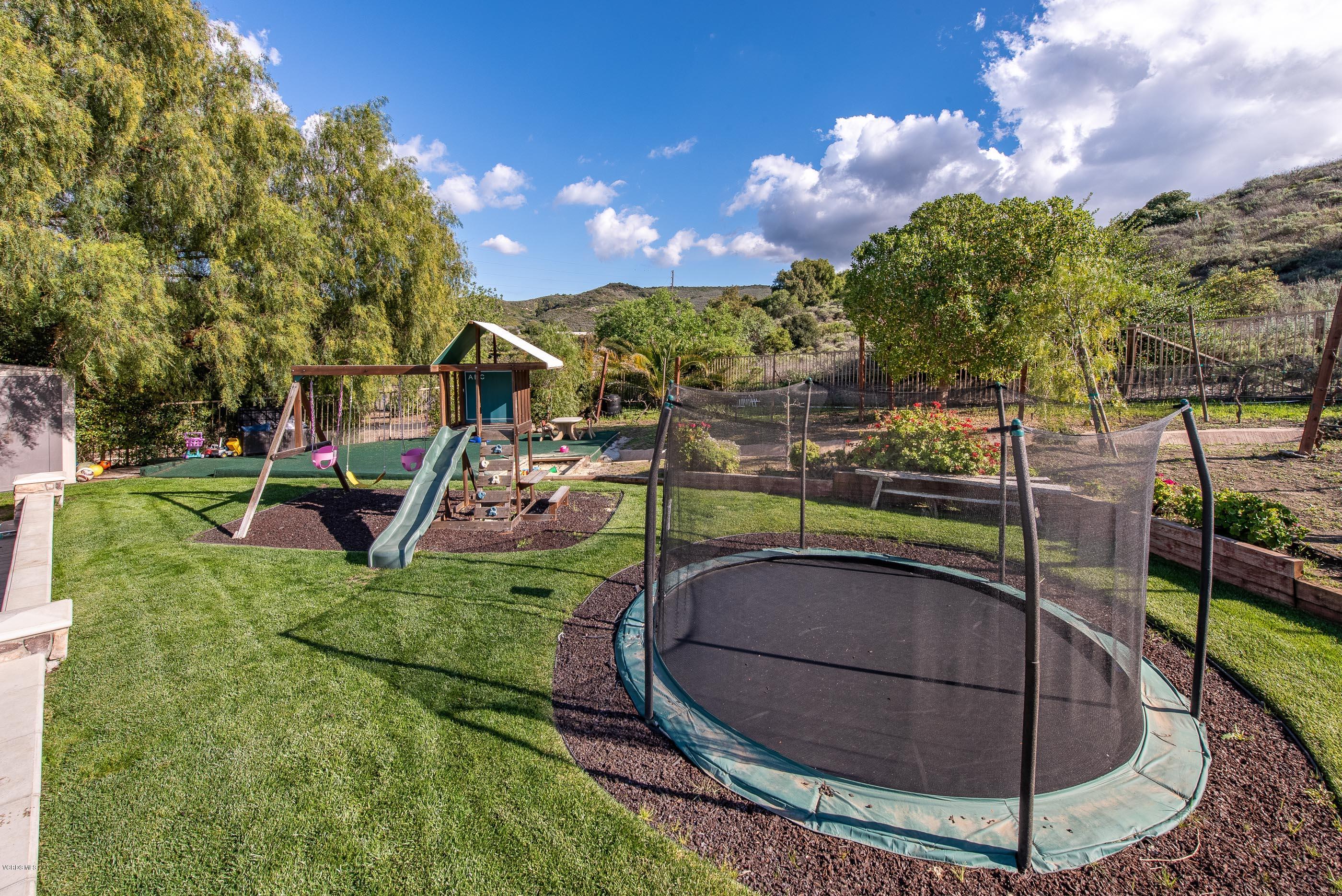 5018 Read Road Thousand Oaks, CA 93021 - Photo 61 of 100 5018 Read Rd Moorpark-79