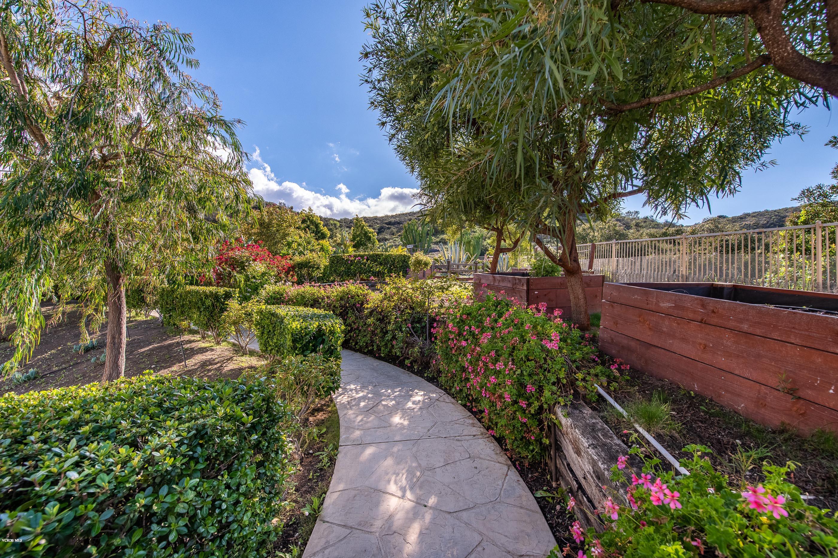 5018 Read Road Thousand Oaks, CA 93021 - Photo 68 of 100 5018 Read Rd Moorpark-89
