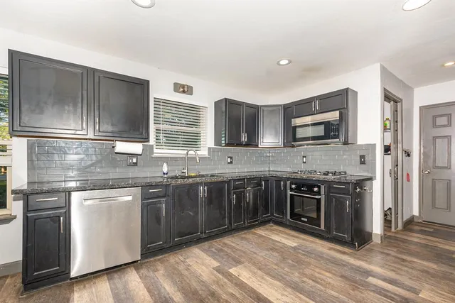 $370,000 | 2201 North Mill Street, Lewisville, TX 75057