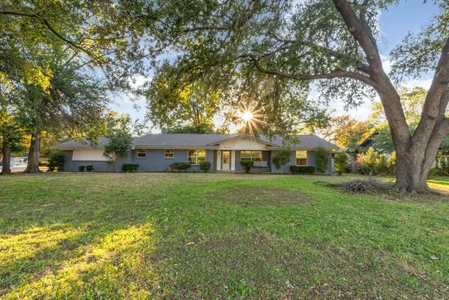 $370,000 | 2201 North Mill Street, Lewisville, TX 75057