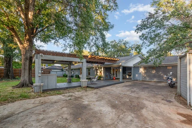 $370,000 | 2201 North Mill Street, Lewisville, TX 75057