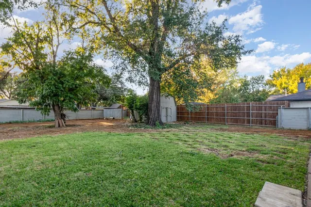 $370,000 | 2201 North Mill Street, Lewisville, TX 75057