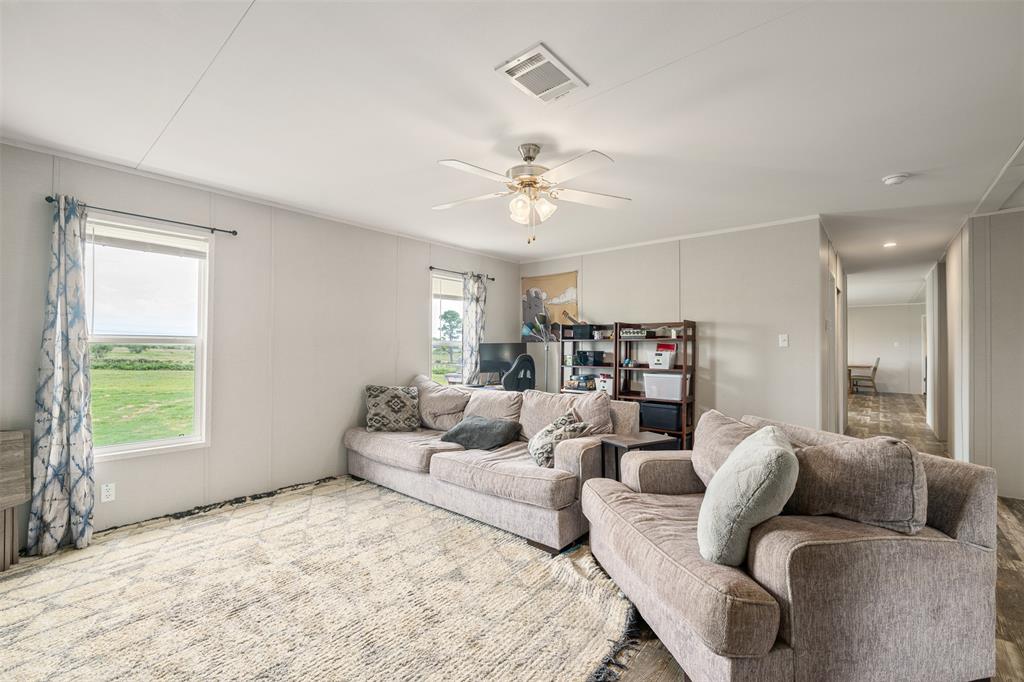 141 Kid Road Boyd, TX 76023 - Photo 17 of 40