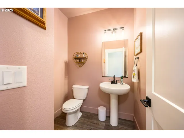 $624,900 | 3111 Northwest 2nd Street, McMinnville, OR 97128