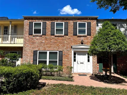 $295,000 | 6434 Burgoyne Dr., Unit 109, Houston, TX 77057