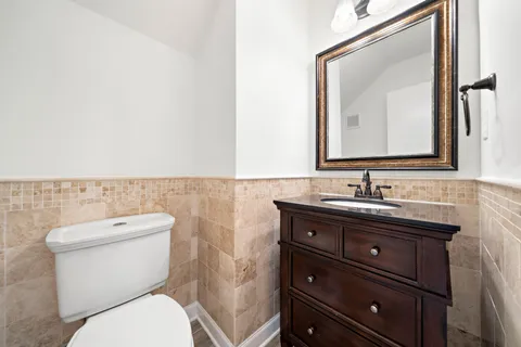 $295,000 | 6434 Burgoyne Dr., Unit 109, Houston, TX 77057
