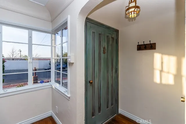 a view of livingroom with furniture and fireplace