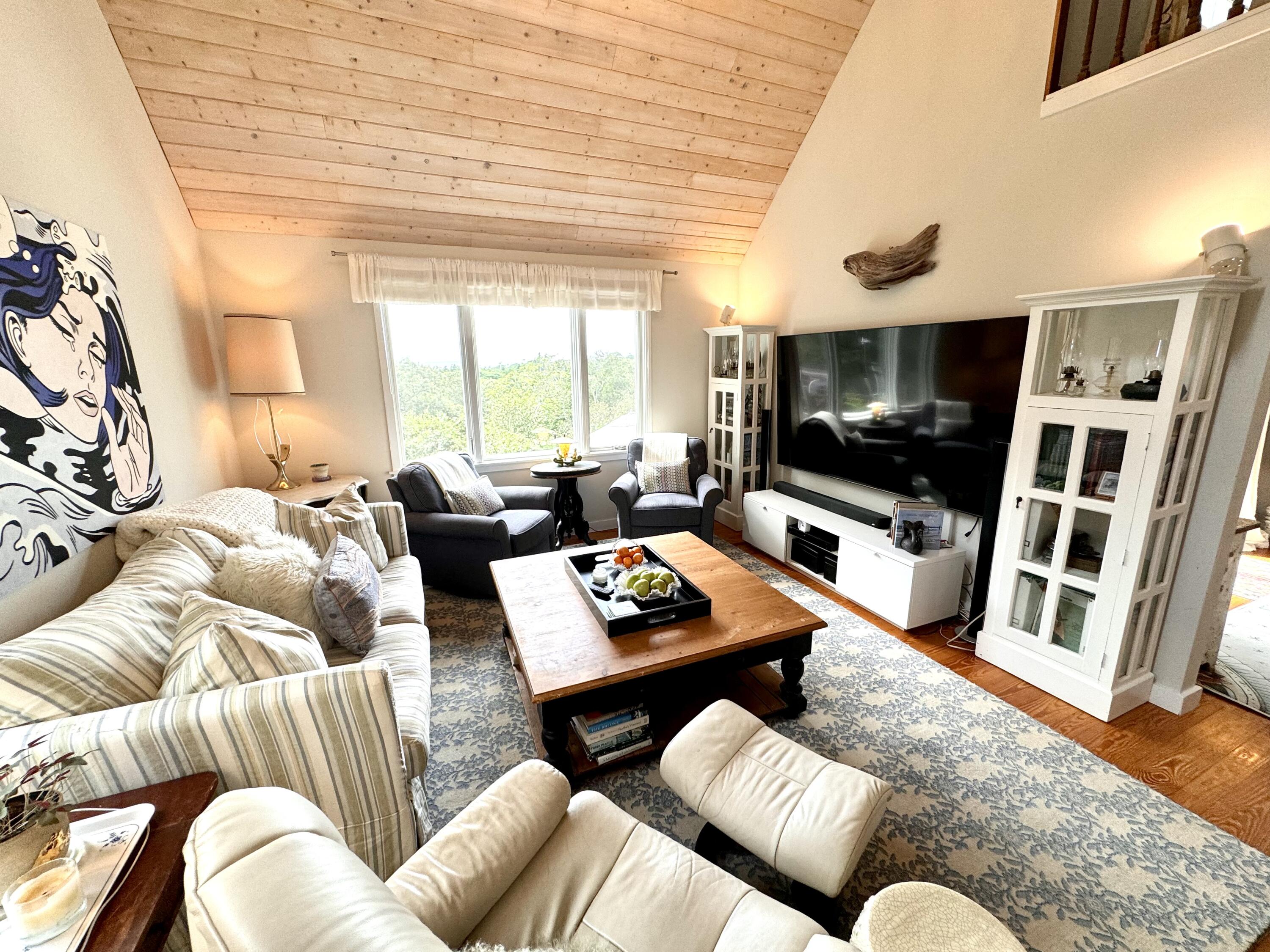 47 Stonebridge Road Vineyard Haven, MA 02568 - Photo 12 of 29 IMG_0354