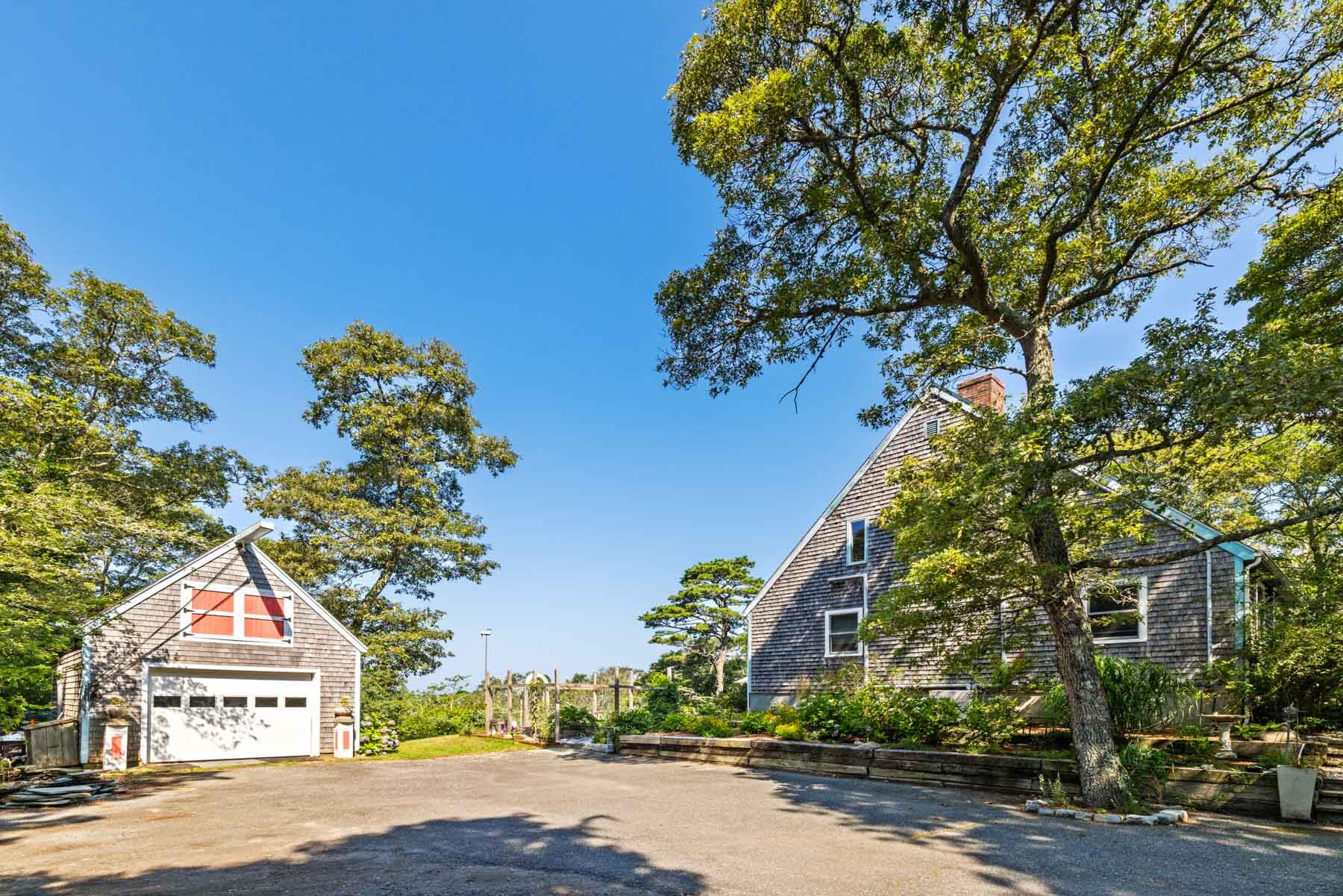 47 Stonebridge Road Vineyard Haven, MA 02568 - Photo 3 of 29 47 Stonebridge Road, West Tisbury-web-17