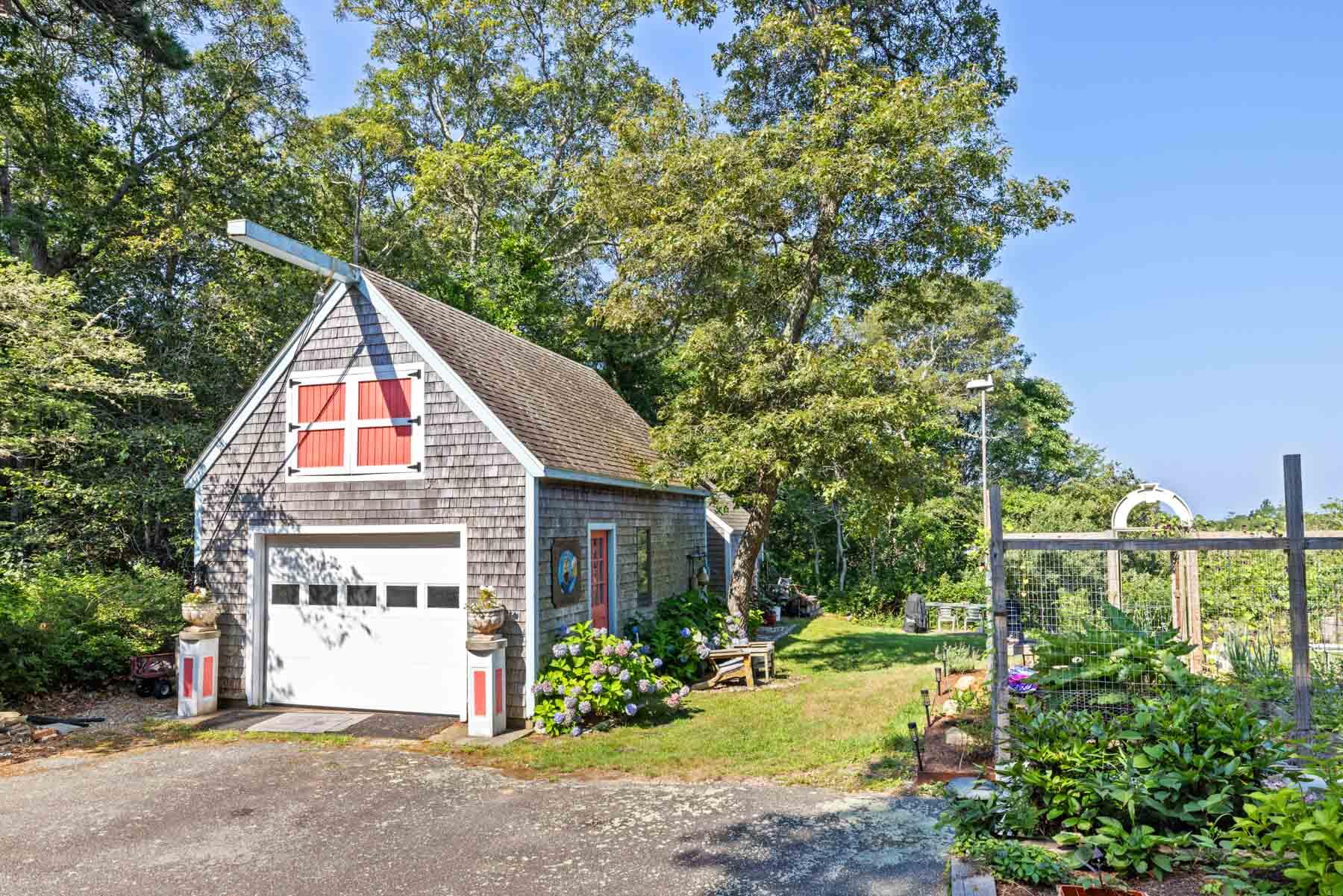 47 Stonebridge Road Vineyard Haven, MA 02568 - Photo 8 of 29 47 Stonebridge Road, West Tisbury-web-8