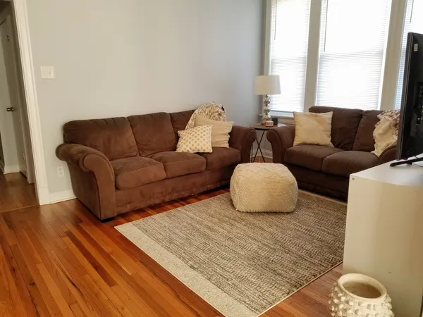 $2,795 | 901 North Leavitt Street, Unit 2, Chicago, IL 60622