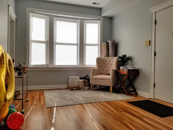 $2,795 | 901 North Leavitt Street, Unit 2, Chicago, IL 60622