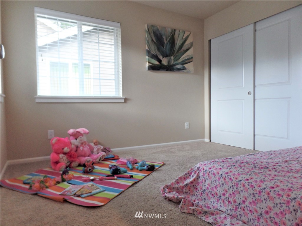 11032 Southeast 184th Place Renton, WA 98055 - Photo 12 of 25 Gallery Image 12