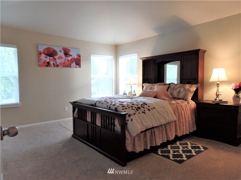 11032 Southeast 184th Place Renton, WA 98055 - Photo 17 of 25 Gallery Image 17