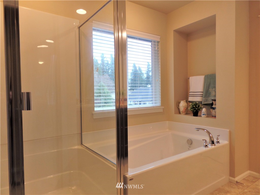 11032 Southeast 184th Place Renton, WA 98055 - Photo 18 of 25 Gallery Image 18