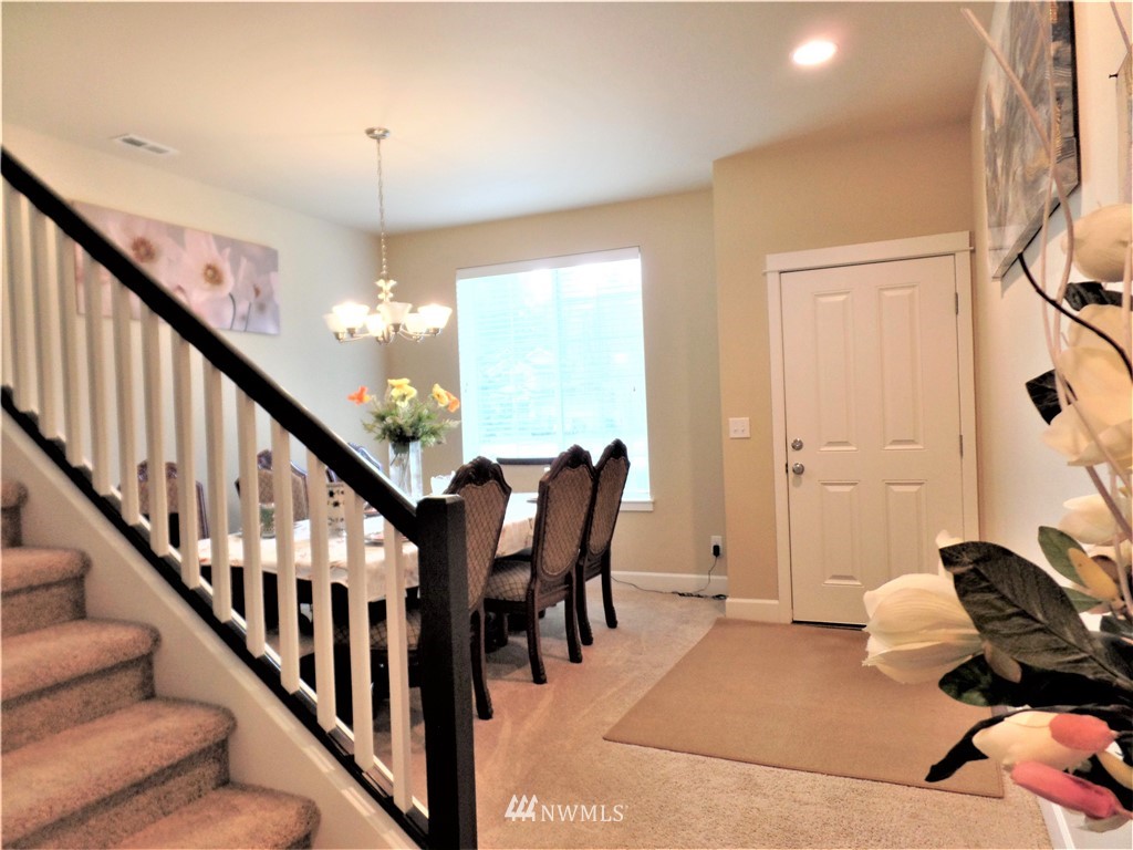 11032 Southeast 184th Place Renton, WA 98055 - Photo 6 of 25 Gallery Image 6
