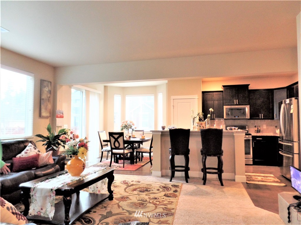 11032 Southeast 184th Place Renton, WA 98055 - Photo 7 of 25 Gallery Image 7