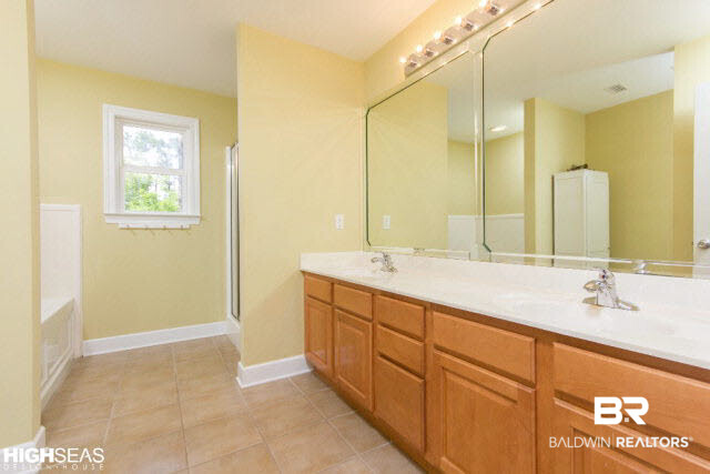 9132 Hammock Road Elberta, AL 36530 - Photo 10 of 23 Master Bathroom