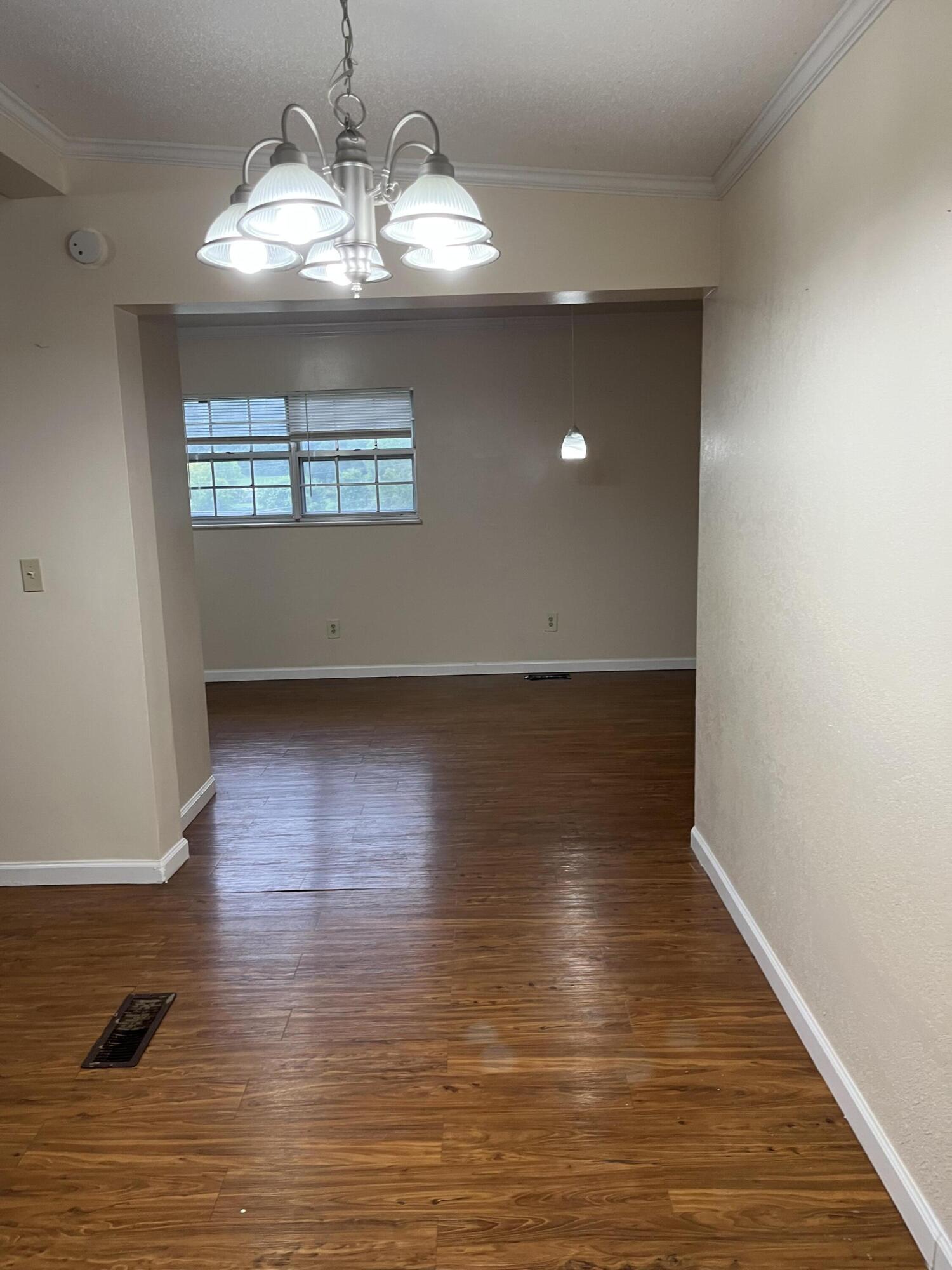 2040 Roe Junction Road Morristown, TN 37813 - Photo 12 of 23 IMG-4815
