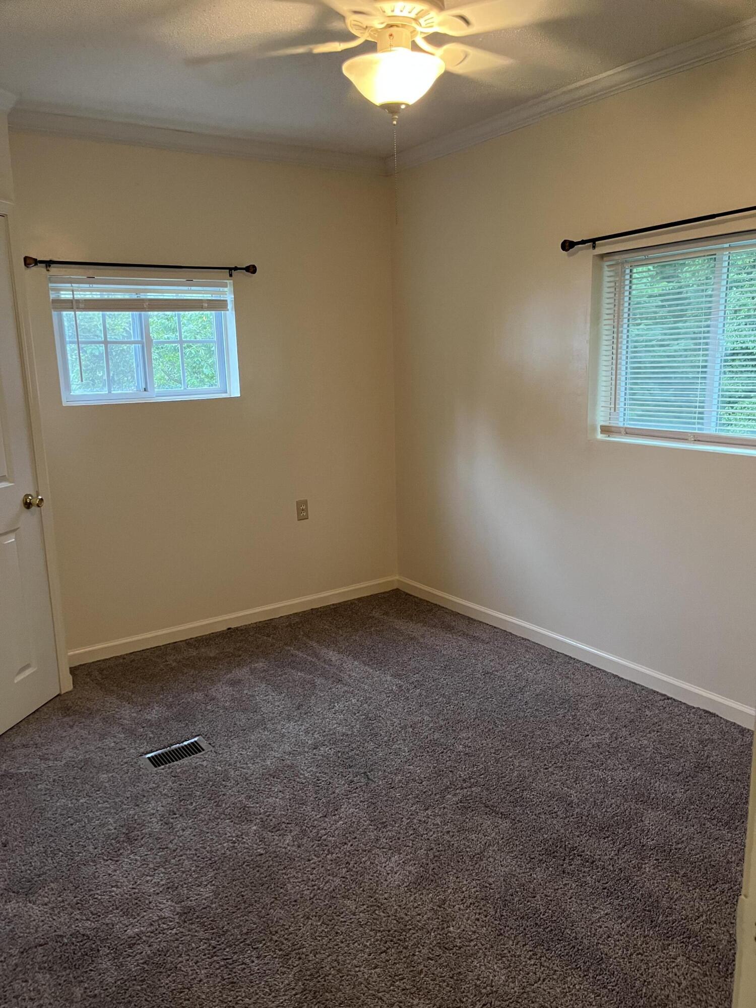 2040 Roe Junction Road Morristown, TN 37813 - Photo 14 of 23 IMG-4795