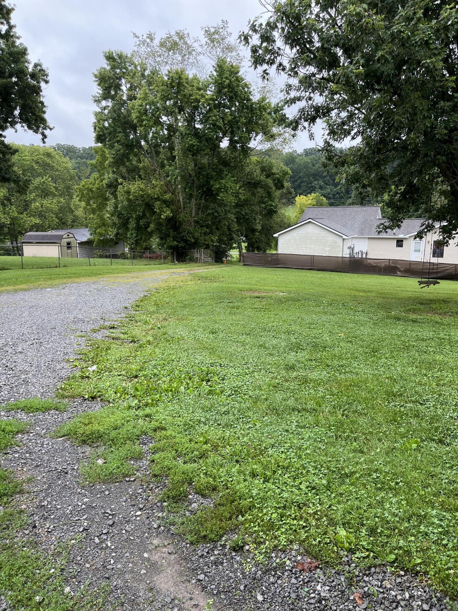 2040 Roe Junction Road Morristown, TN 37813 - Photo 22 of 23 IMG-4836