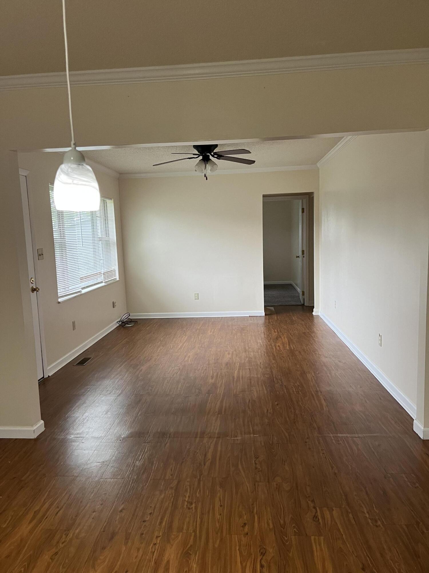 2040 Roe Junction Road Morristown, TN 37813 - Photo 4 of 23 IMG-4841
