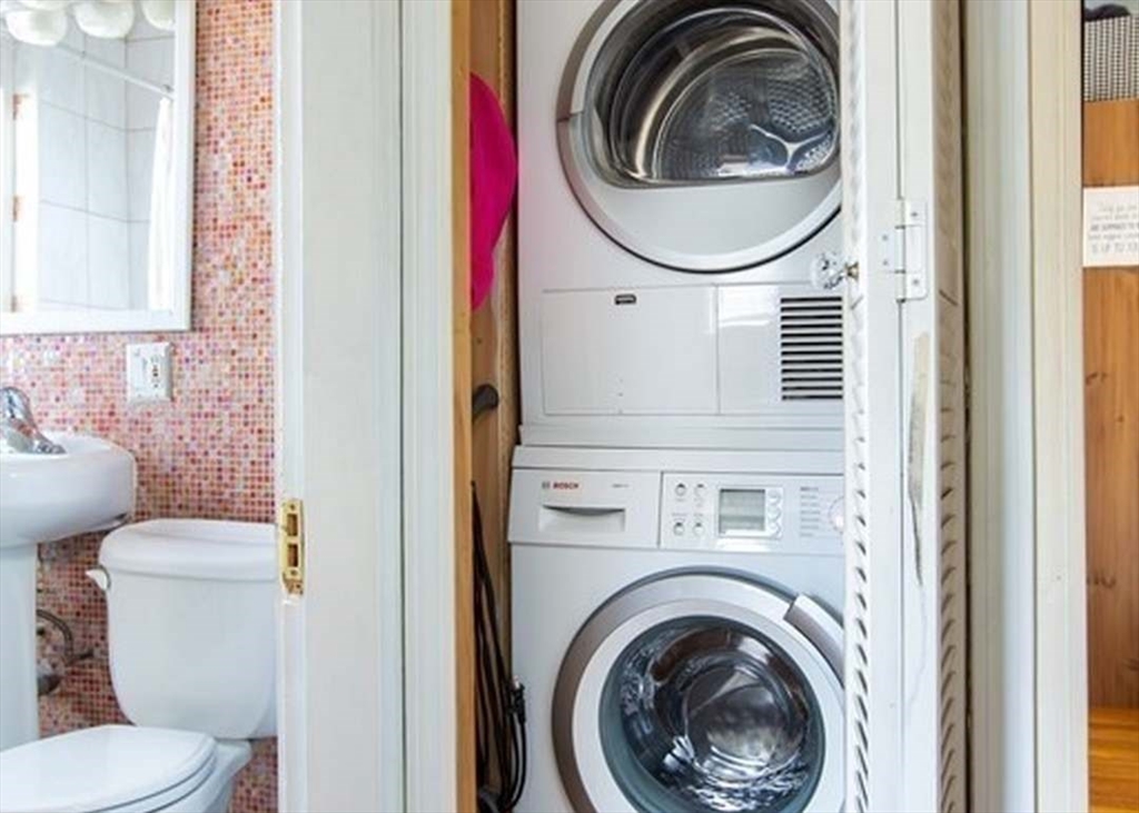 550 Centre Street, Unit 8 Boston, MA 02130 - Photo 9 of 15