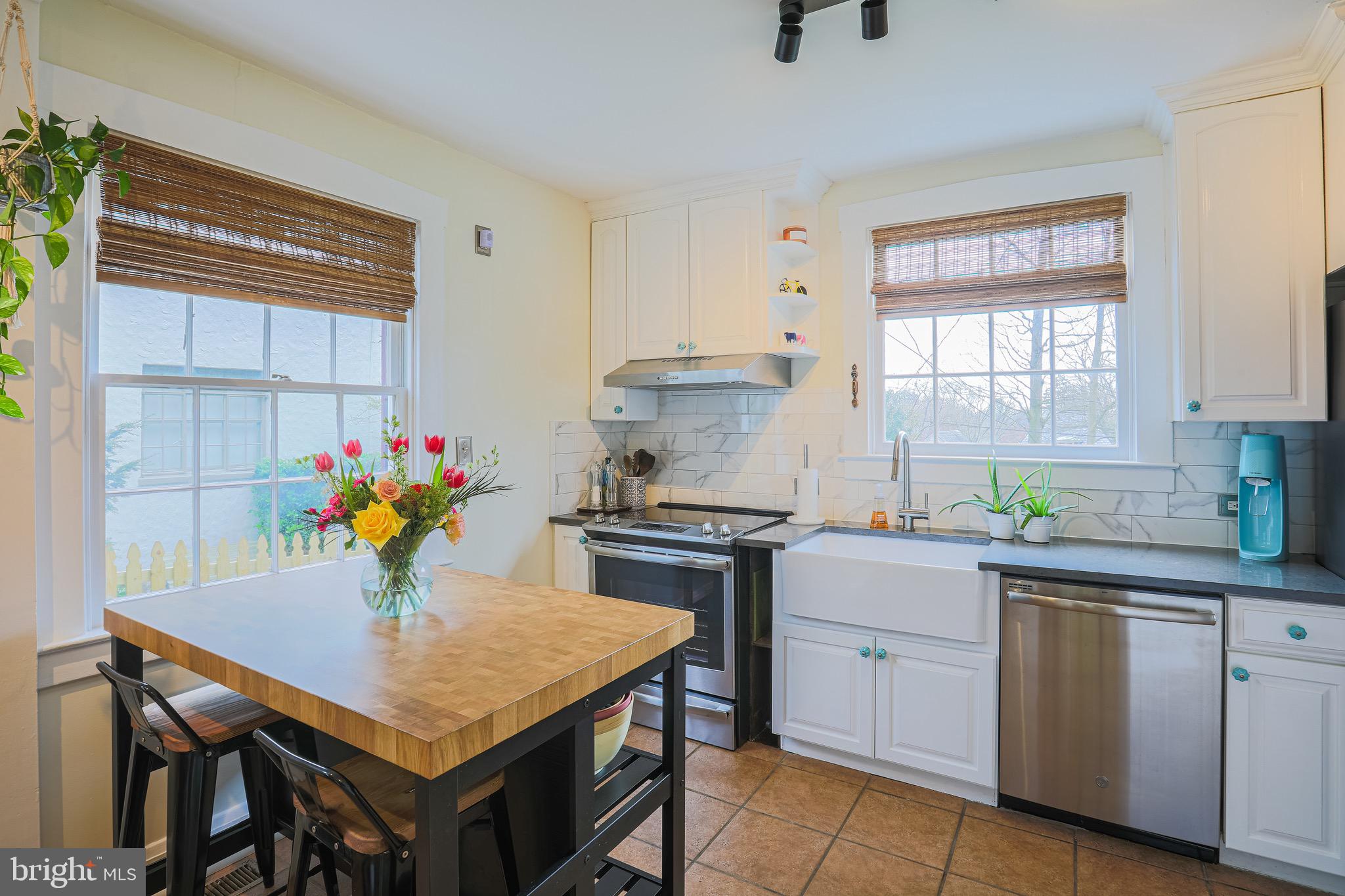 307 Thornhill Road Baltimore, MD 21212 - Photo 19 of 54