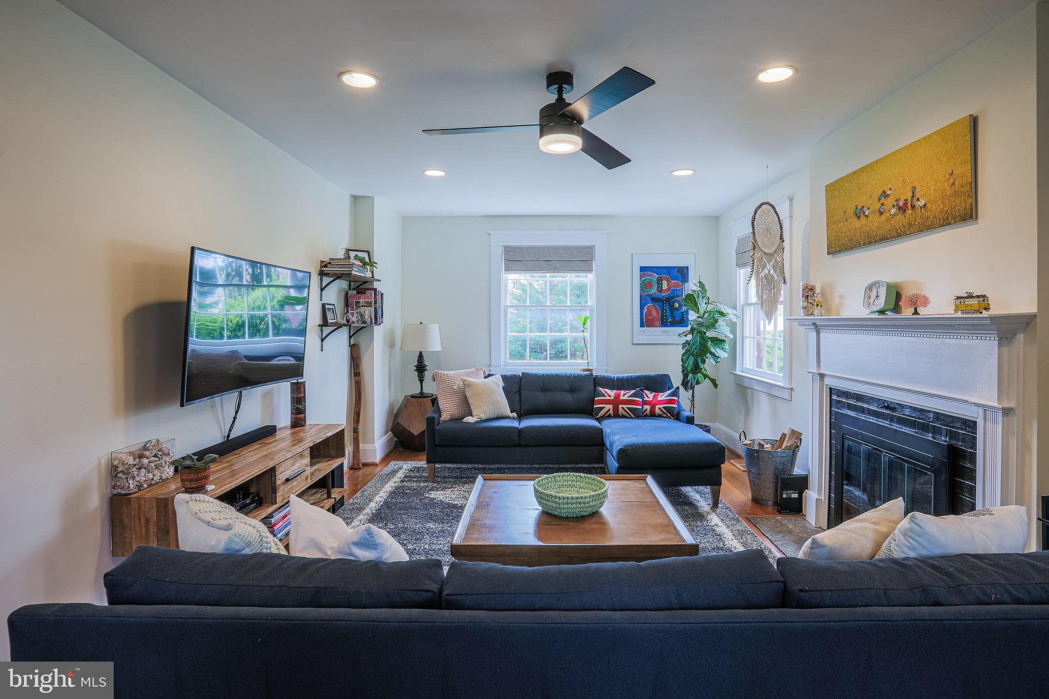 307 Thornhill Road Baltimore, MD 21212 - Photo 5 of 54