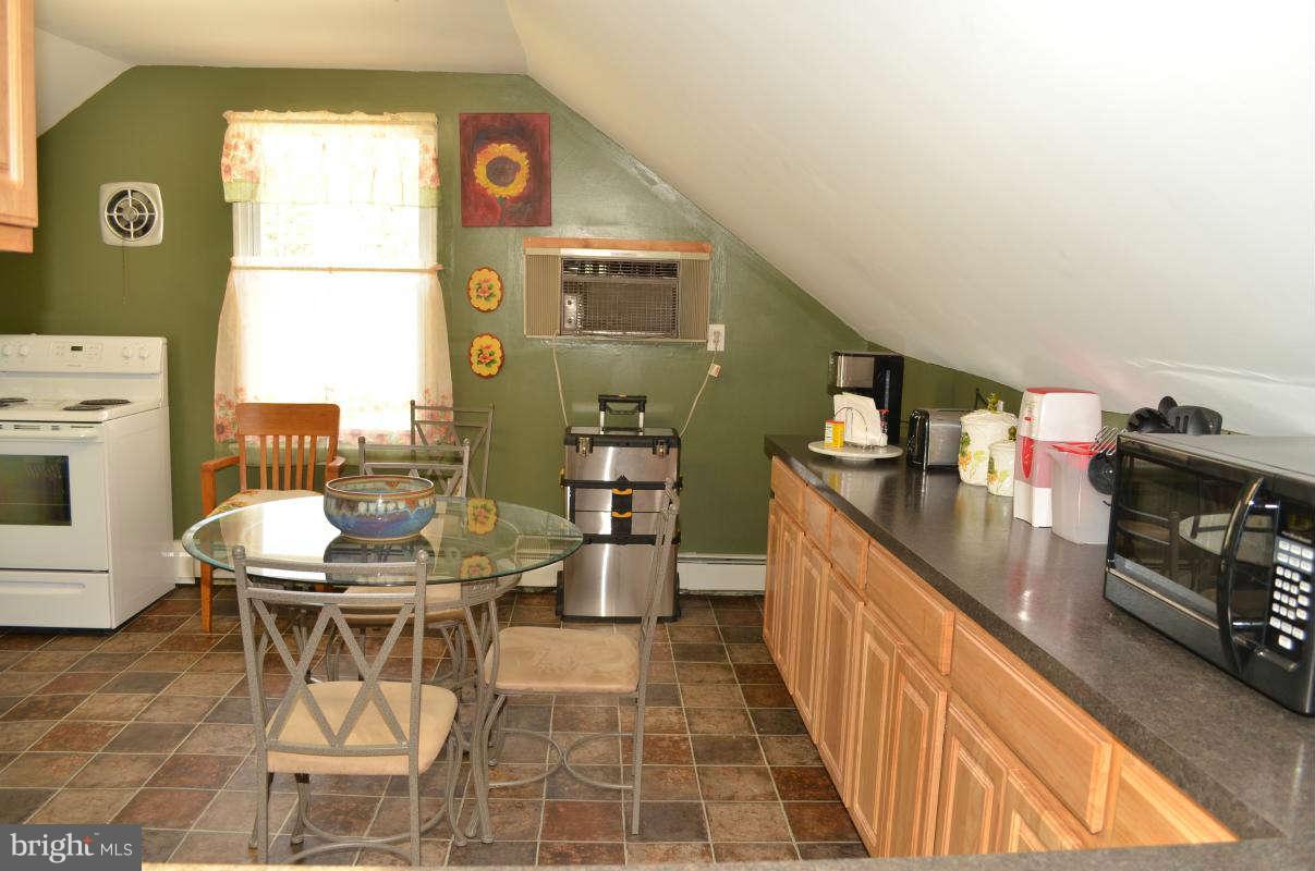 2828 Northwind Road Baltimore, MD 21234 - Photo 15 of 22 Kitchen