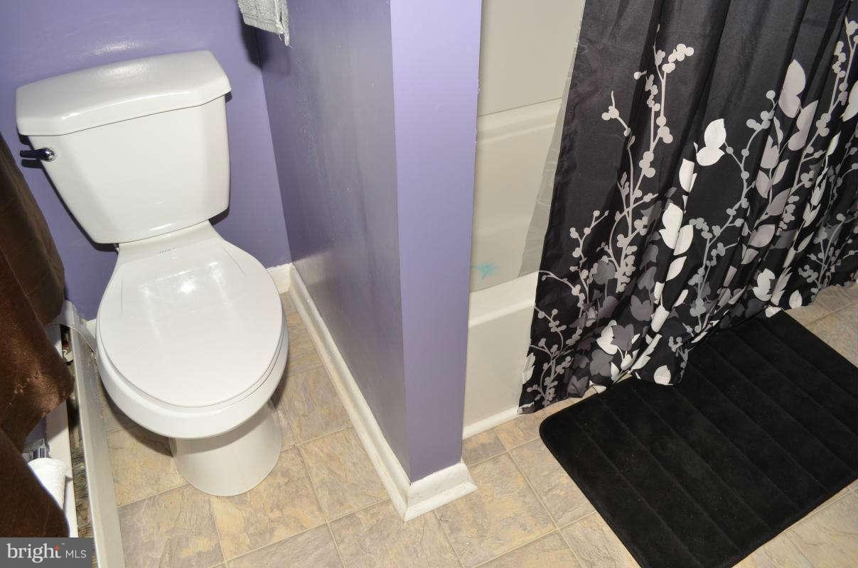 2828 Northwind Road Baltimore, MD 21234 - Photo 16 of 22 Bath