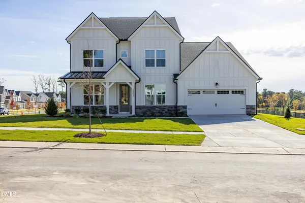 a view of house and outdoor space