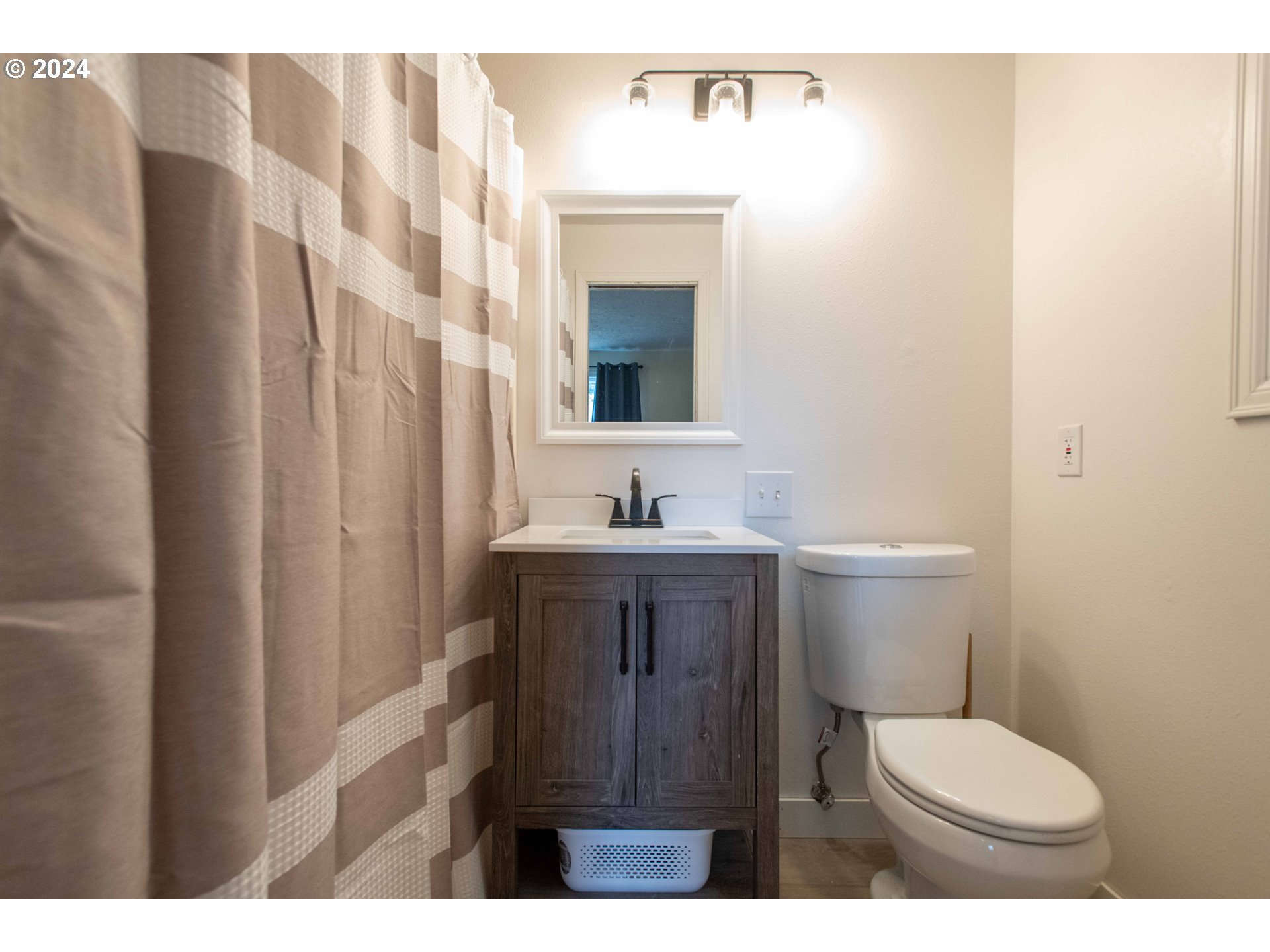 20512 Southwest Lyon Court Beaverton, OR 97078 - Photo 14 of 28