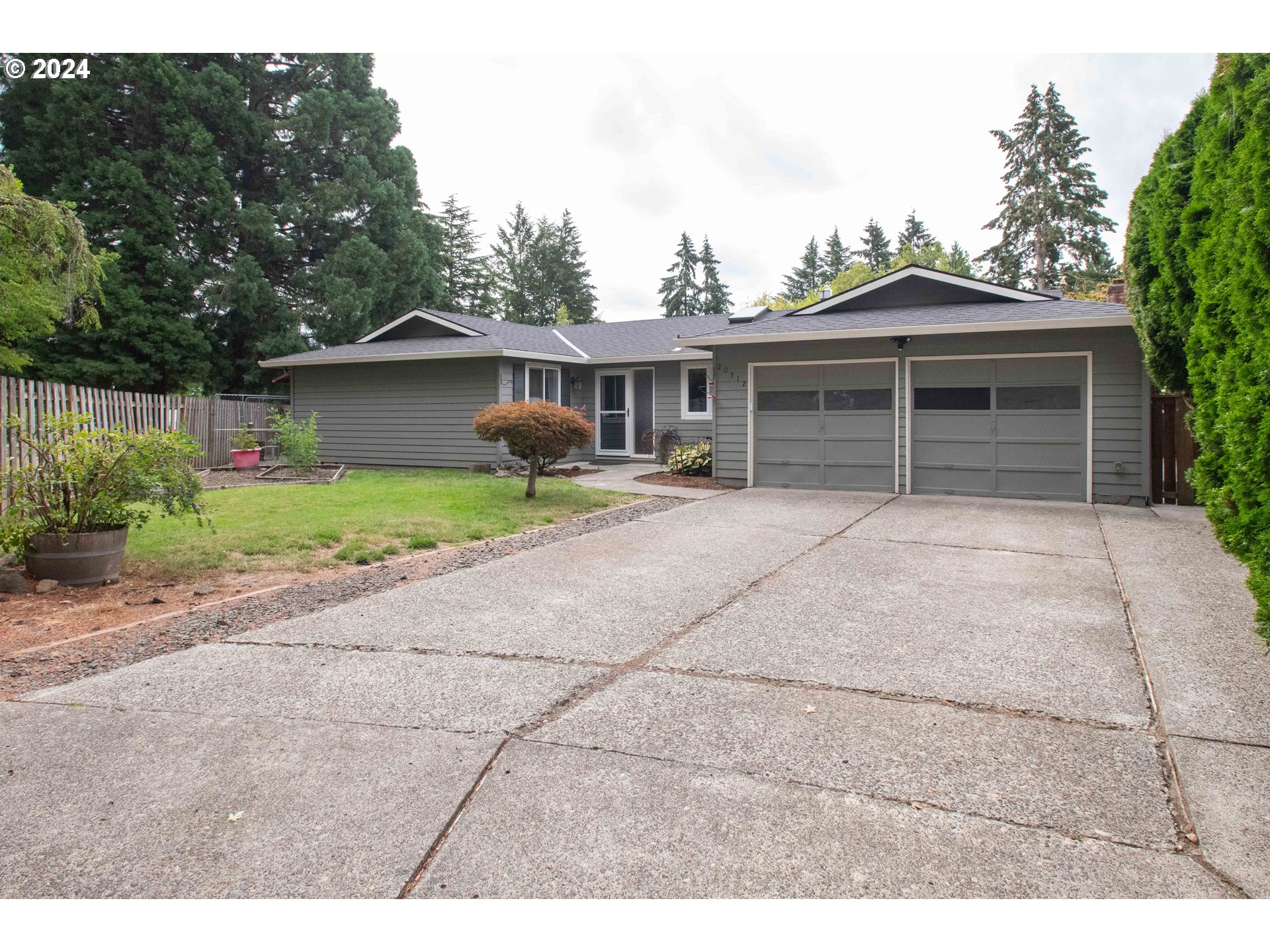 20512 Southwest Lyon Court Beaverton, OR 97078 - Photo 2 of 28