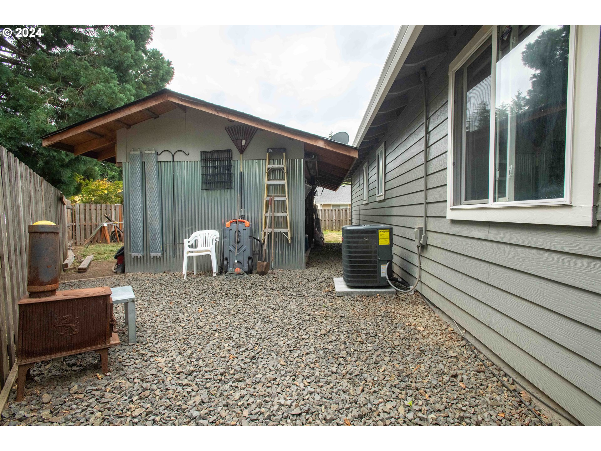20512 Southwest Lyon Court Beaverton, OR 97078 - Photo 27 of 28
