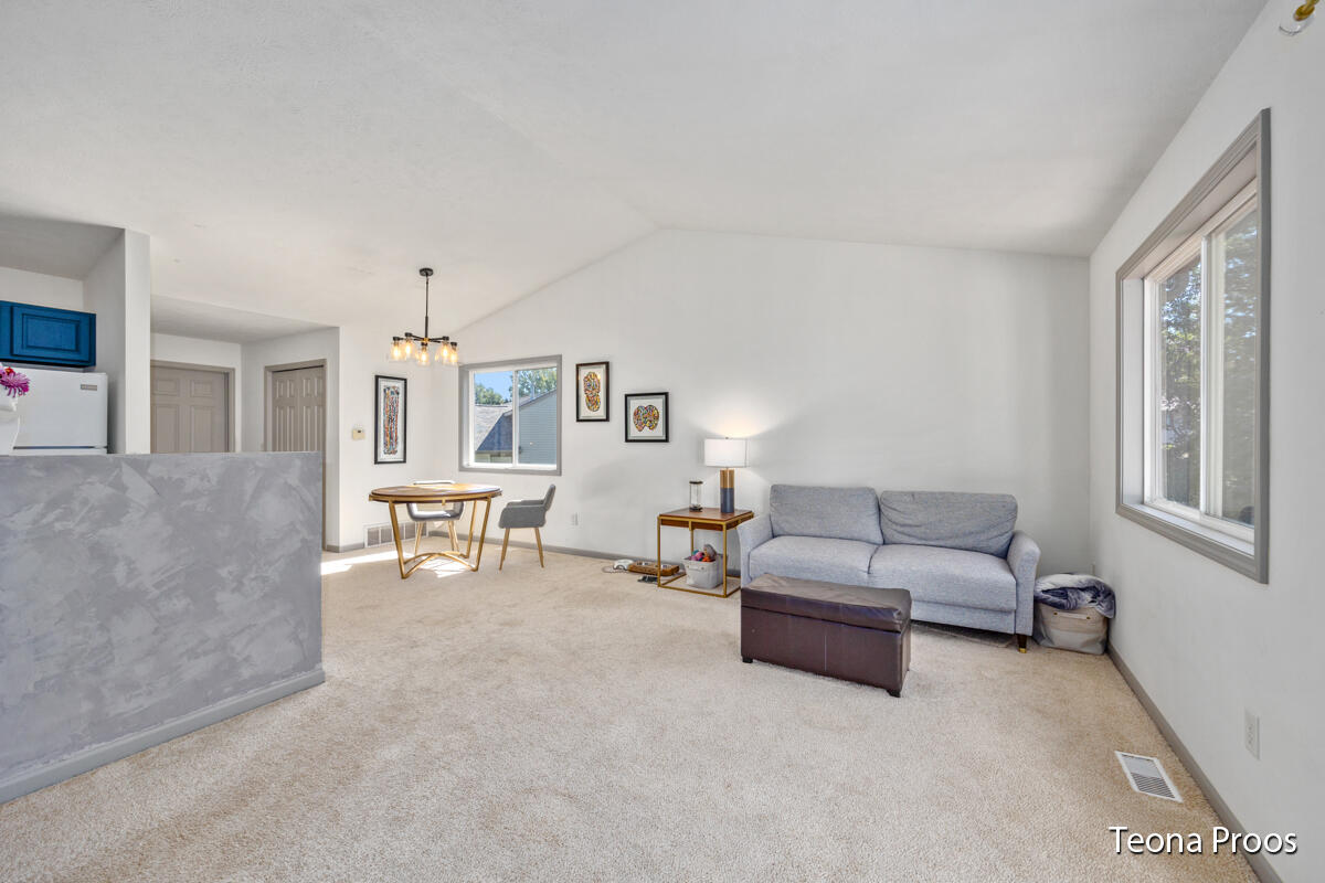 1295 Whitehall Road, Unit 17 Muskegon, MI 49445 - Photo 5 of 16 IMG_1006