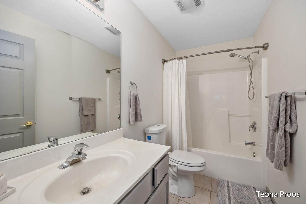 1295 Whitehall Road, Unit 17 Muskegon, MI 49445 - Photo 10 of 16 IMG_1012