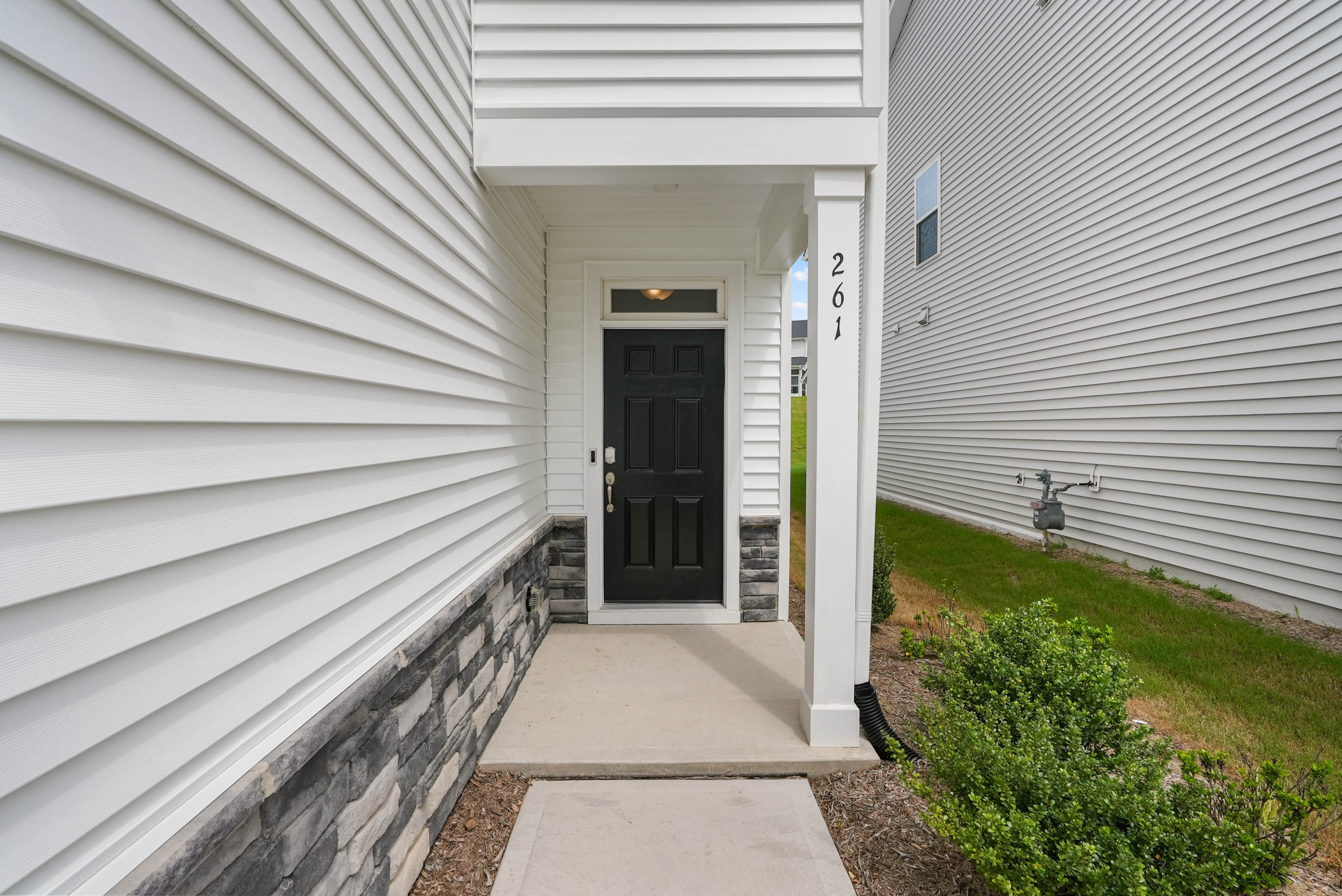 261 Eden View Bend Raleigh, NC 27610 - Photo 3 of 44 done261edenview-3.jpg