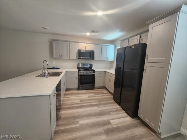 $2,000 | 3783 Enchanted Sky Street, Las Vegas, NV 89129