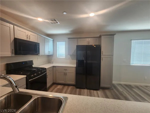 $2,000 | 3783 Enchanted Sky Street, Las Vegas, NV 89129