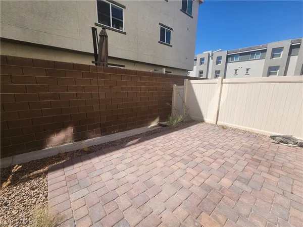 $2,000 | 3783 Enchanted Sky Street, Las Vegas, NV 89129